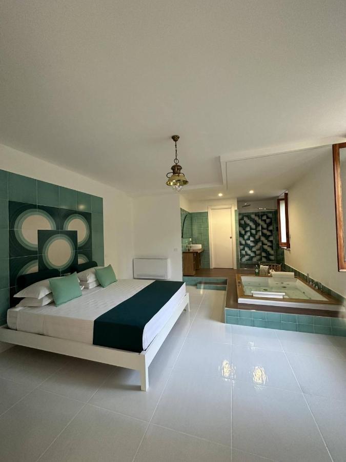 Il Melograno In Costa D'Amalfi - Romantic Experience Vietri Phòng bức ảnh